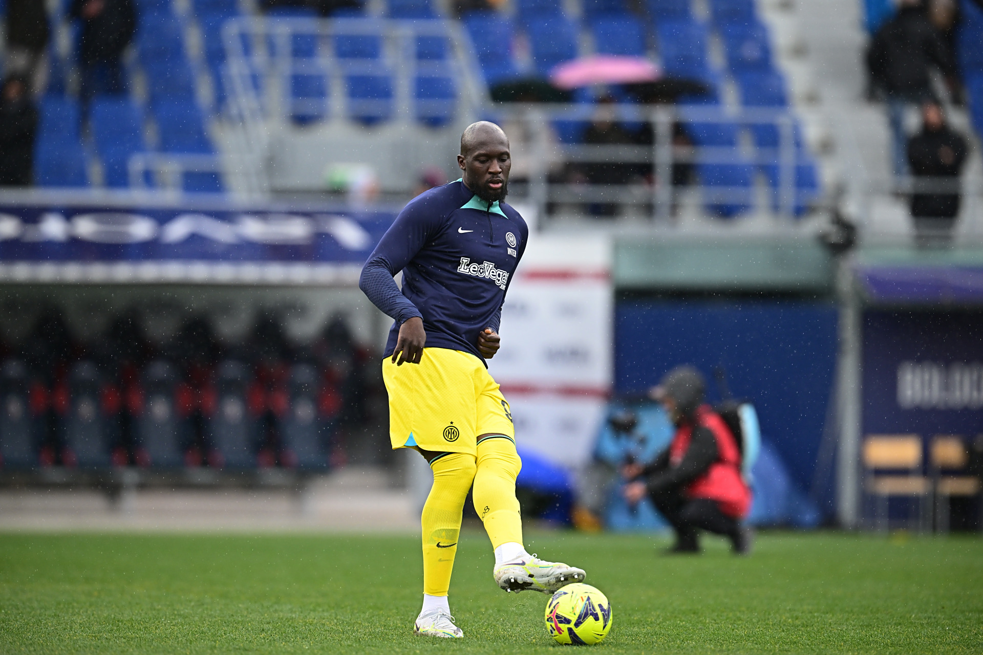 包含那不勒斯客场失利，输球后排名下滑的词条