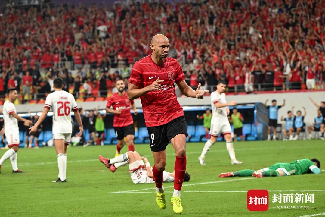 球迷心目中的经典瞬间,亚冠比赛成就传奇 球迷心目中的经典瞬间,亚冠比赛成就传奇