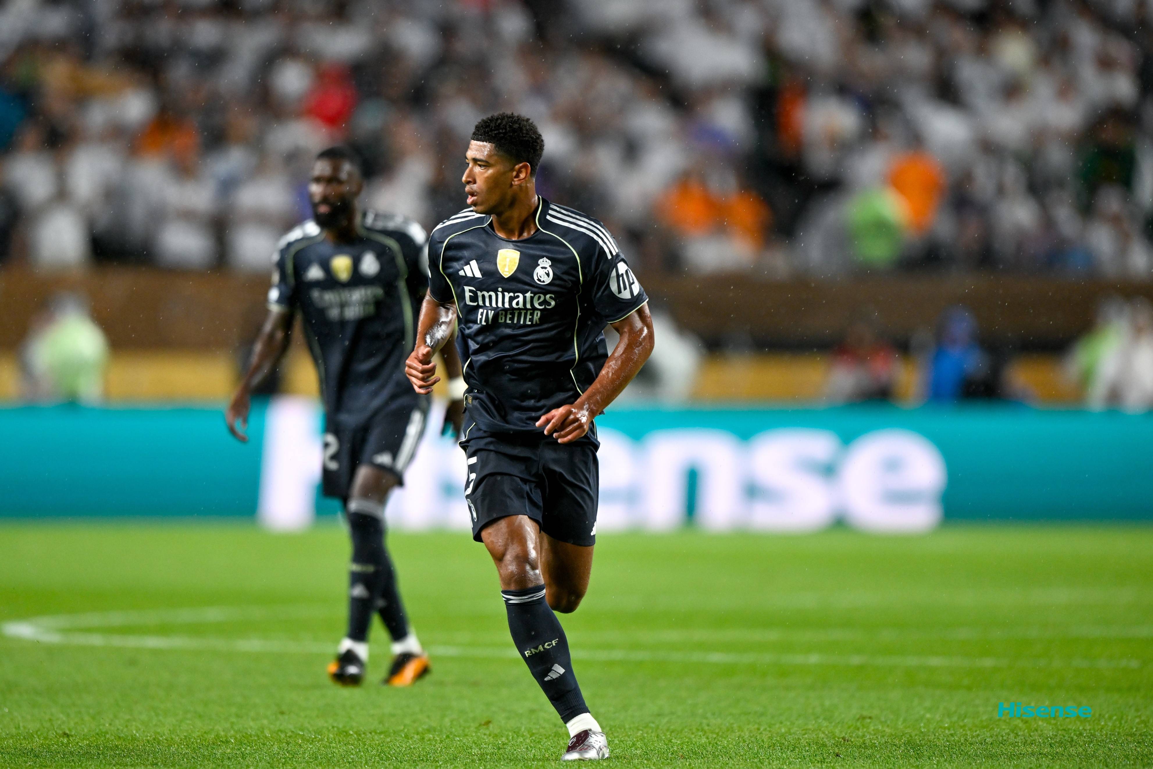 皇家马德里主场再胜，球迷鼓励球员们！的简单介绍