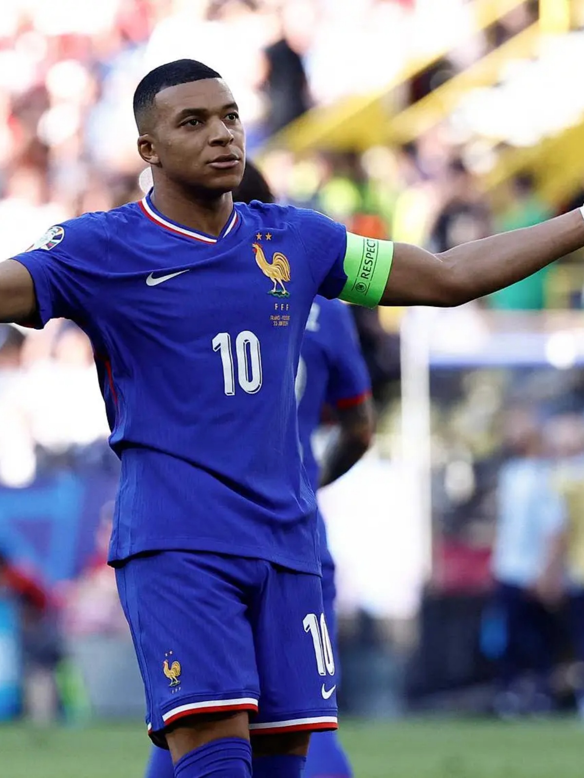 法国连续平局,小组赛惨遭淘汰 法国连续平局,小组赛惨遭淘汰