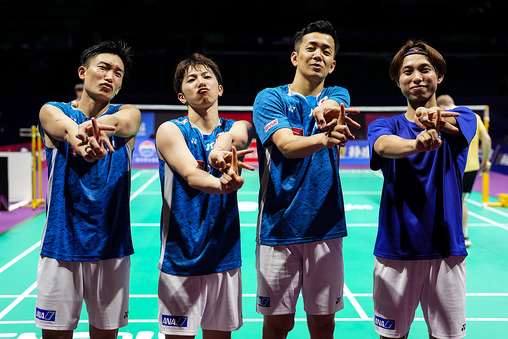 顶级球队展现巅峰实力，竞技场上精彩绽放