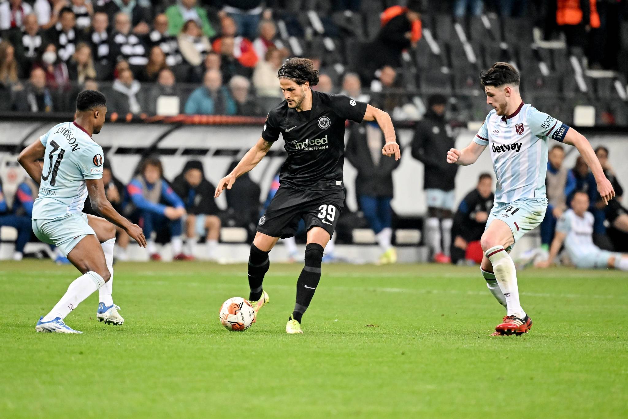 关于法兰克福客场完胜，登峰造极夺冠为期的信息